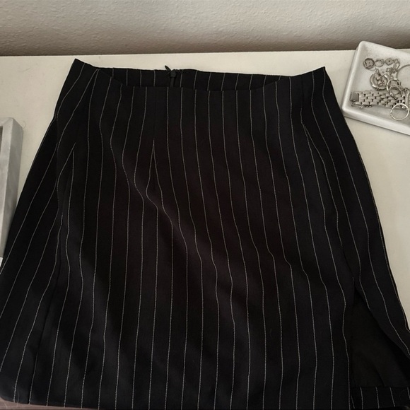 Revolve mini skirt - Picture 1 of 2